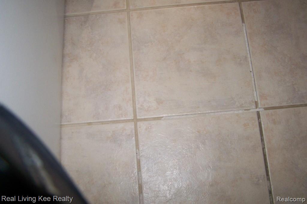 31325 Northwood Road Fraser, MI 48026 - Photo 19 of 22 025.jpg
