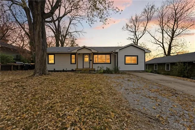 $210,000 | 4207 East 115th Street, Kansas City, MO 64137