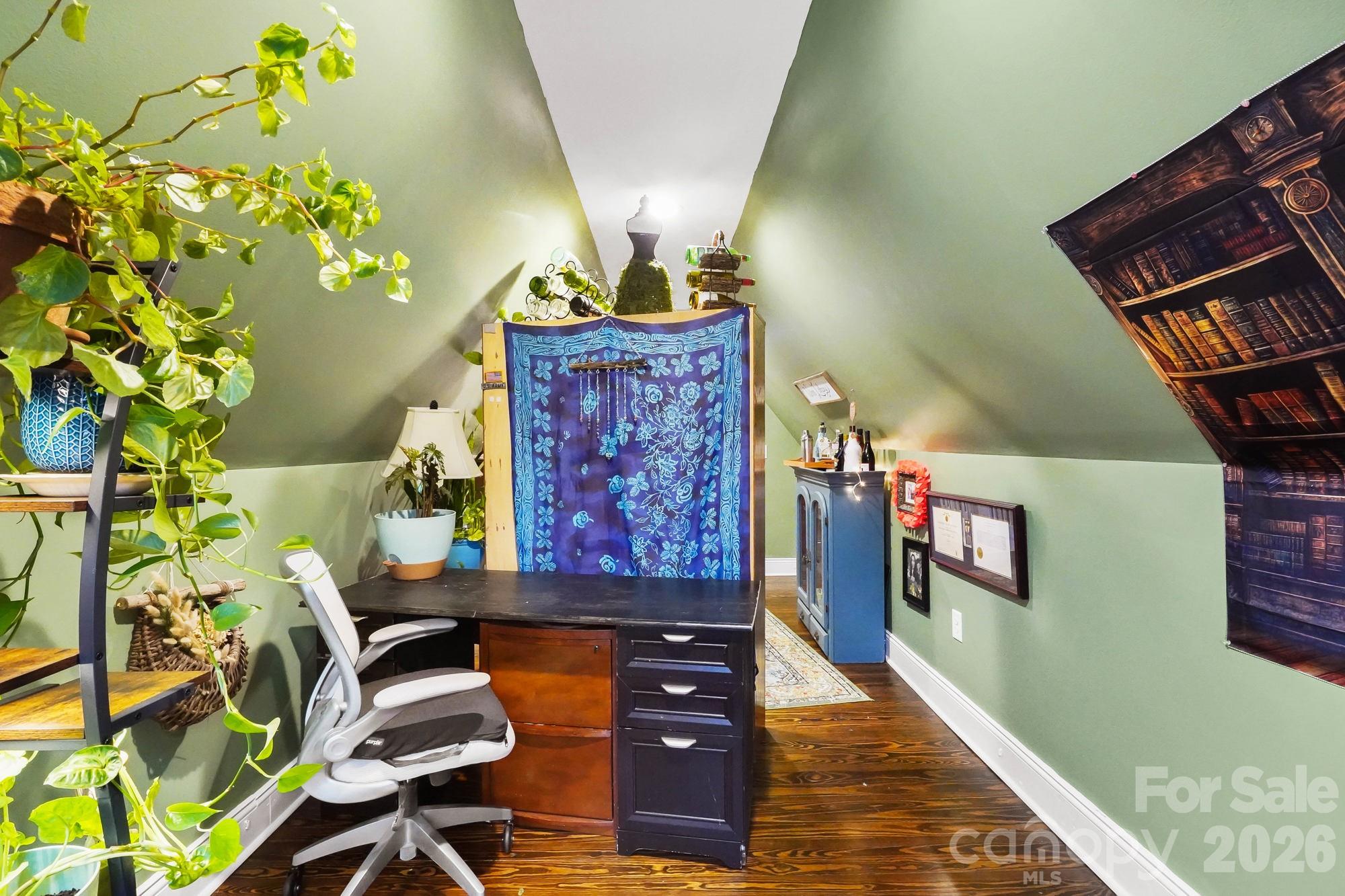 514 Jackson Park Road Kannapolis, NC 28083 - Photo 27 of 48 a living room with furniture and a potted plant