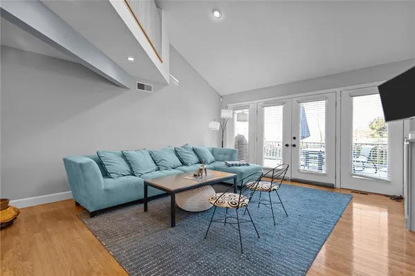 $895,000 | 43 Highland Avenue, Warwick, RI 02886