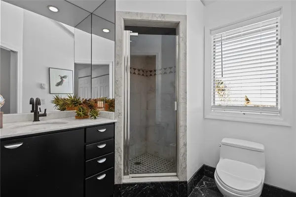 $895,000 | 43 Highland Avenue, Warwick, RI 02886