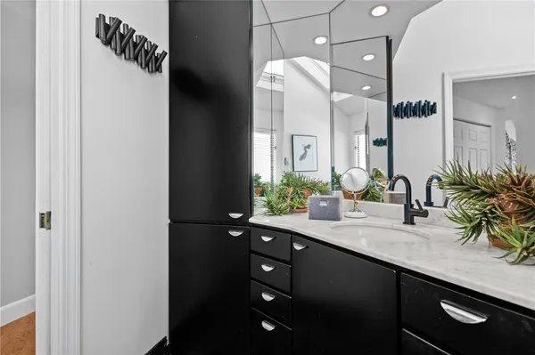 $895,000 | 43 Highland Avenue, Warwick, RI 02886