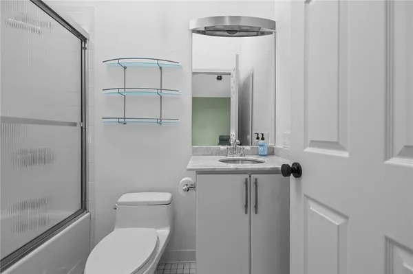 $895,000 | 43 Highland Avenue, Warwick, RI 02886