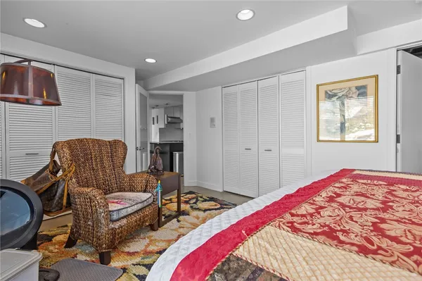 $895,000 | 43 Highland Avenue, Warwick, RI 02886