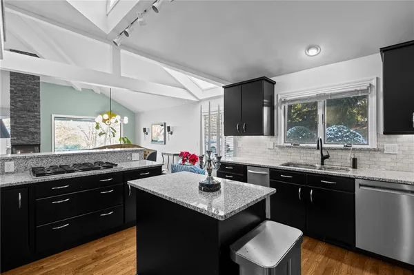 $895,000 | 43 Highland Avenue, Warwick, RI 02886