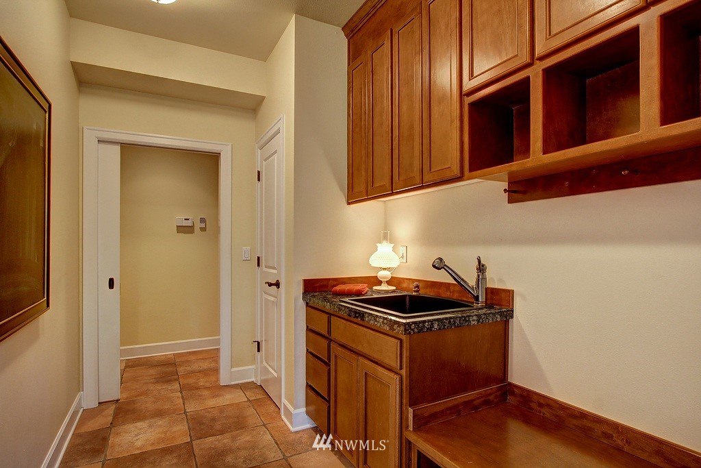 11505 Upper Preston Road Southeast Issaquah, WA 98027 - Photo 22 of 25 Gallery Image 22