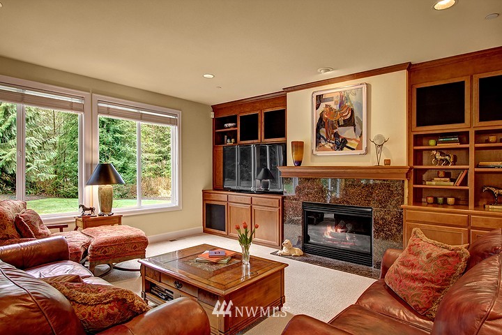 11505 Upper Preston Road Southeast Issaquah, WA 98027 - Photo 6 of 25 Gallery Image 6