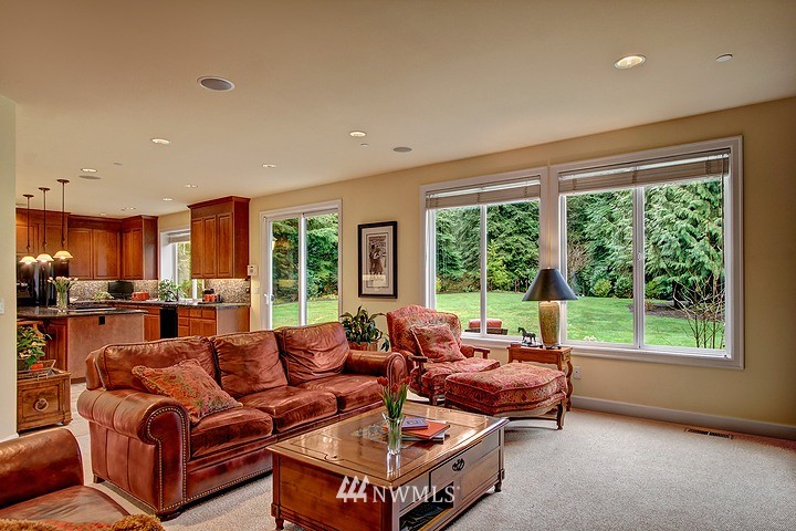 11505 Upper Preston Road Southeast Issaquah, WA 98027 - Photo 7 of 25 Gallery Image 7