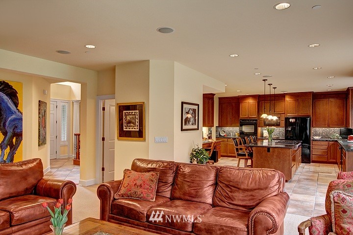 11505 Upper Preston Road Southeast Issaquah, WA 98027 - Photo 8 of 25 Gallery Image 8