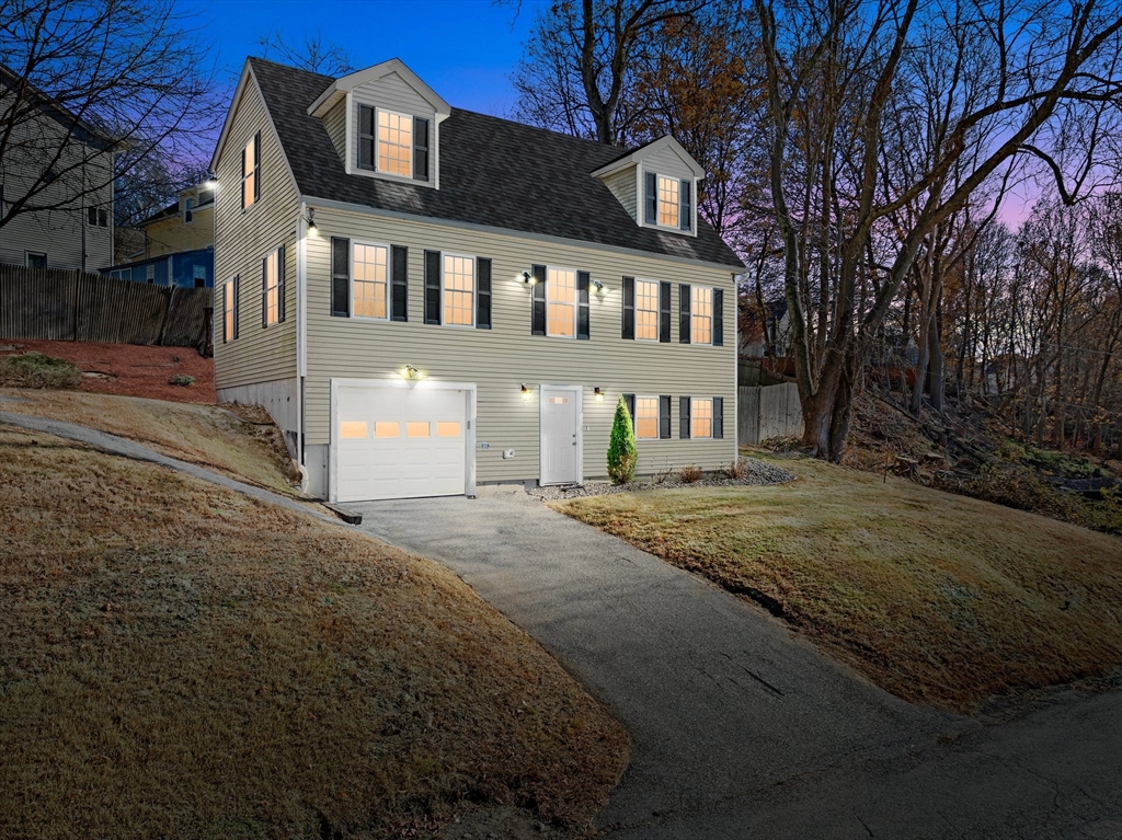 5 Carter Street Webster, MA 01570 - Photo 1 of 42 Gallery Image 1