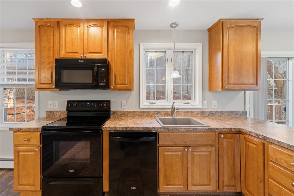 5 Carter Street Webster, MA 01570 - Photo 10 of 42 Gallery Image 10