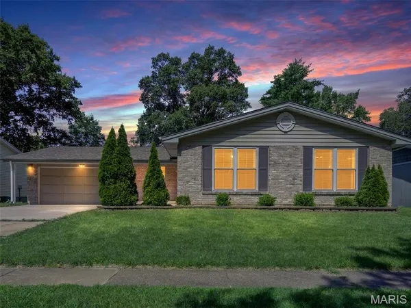 $340,000 | 343 Turfwood Drive, Ballwin, MO 63021