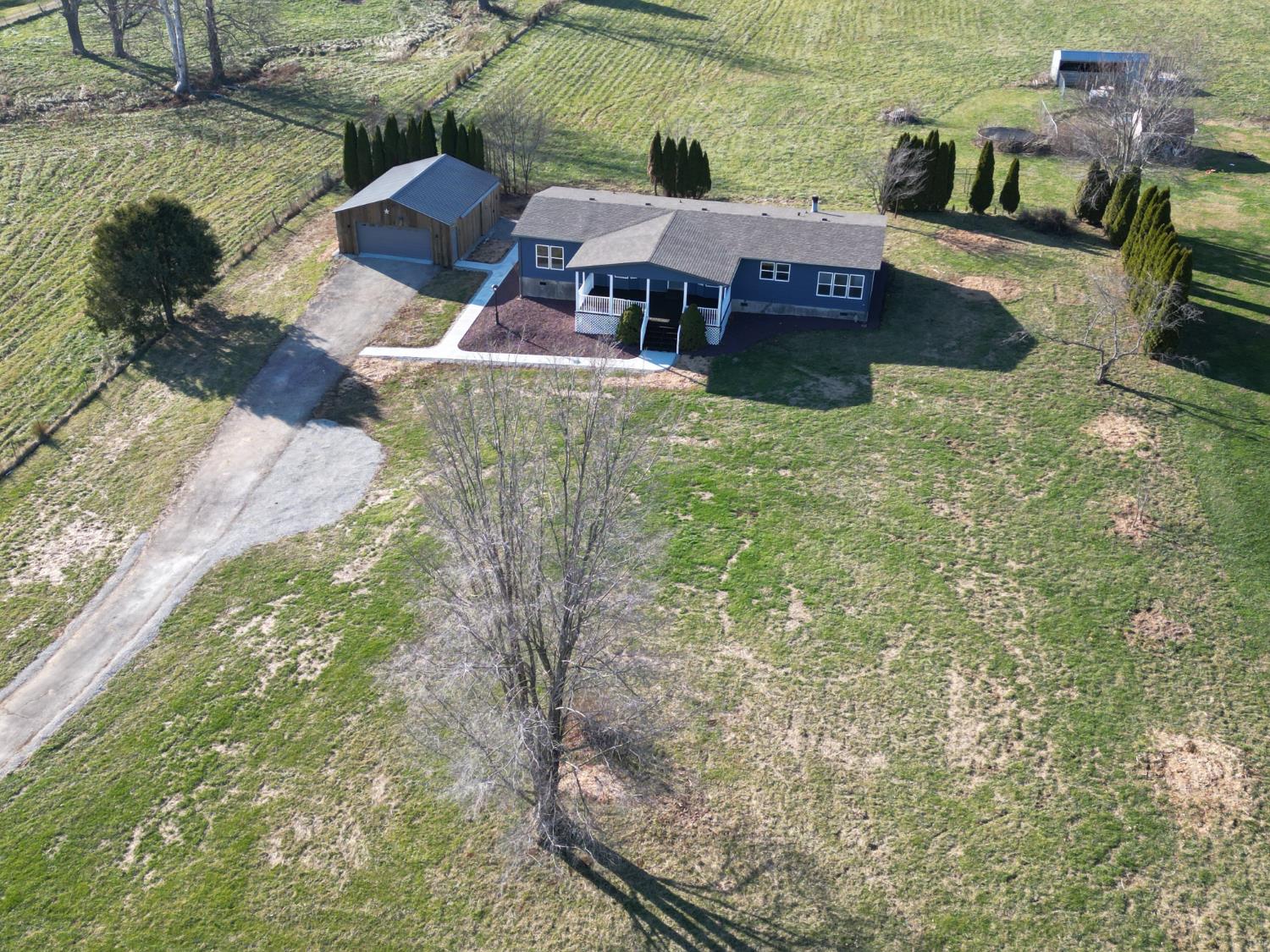 6911 North Graham Road Madison, IN 47250 - Photo 4 of 40