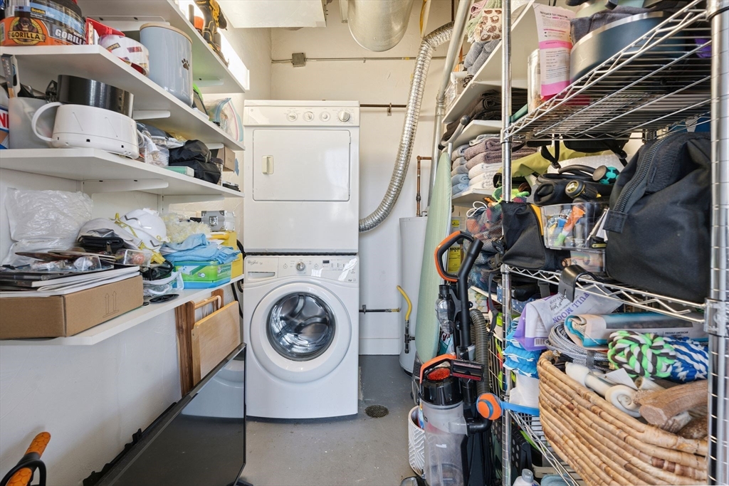 13-17 Willow Street, Unit 206 Lynn, MA 01901 - Photo 35 of 39 a utility room with dryer and washer