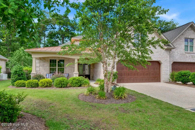 $575,900 | 697 Jenoa Loop, Castle Hayne, NC 28429