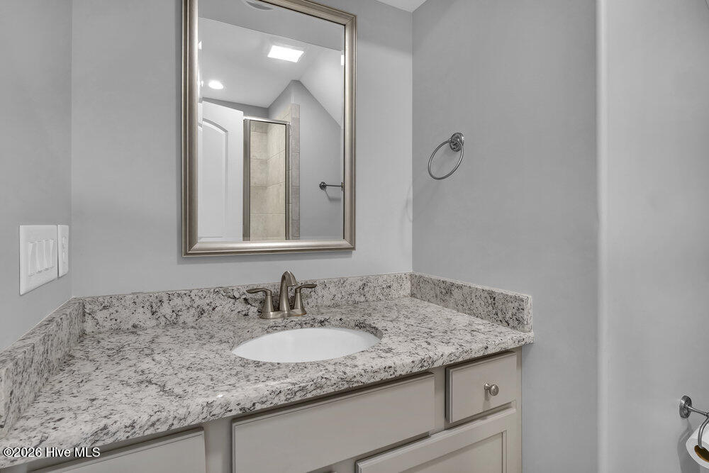 697 Jenoa Loop Castle Hayne, NC 28429 - Photo 27 of 54 Bathroom 3