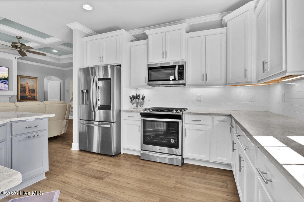 697 Jenoa Loop Castle Hayne, NC 28429 - Photo 8 of 54 Kitchen