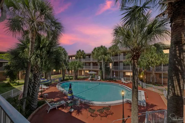 $149,900 | 600 Scenic Highway, Unit 202, Pensacola, FL 32503