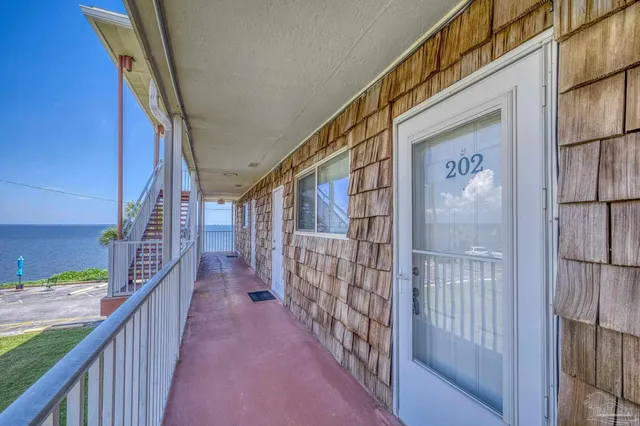 $149,900 | 600 Scenic Highway, Unit 202, Pensacola, FL 32503
