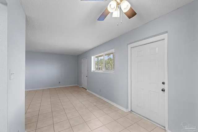 $149,900 | 600 Scenic Highway, Unit 202, Pensacola, FL 32503