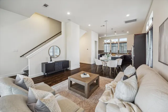 $495,000 | 1618 Ovid Street, Houston, TX 77007