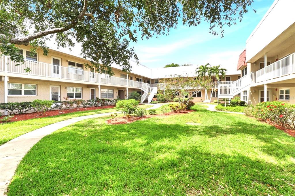 10034 64th Avenue North, Unit 3 St. Petersburg, FL 33708 - Photo 2 of 22