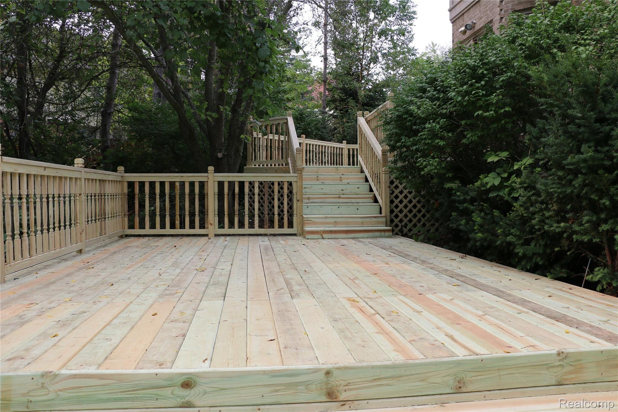 3660 Edinborough Drive Rochester, MI 48306 - Photo 18 of 68 Just completed brand new deck!