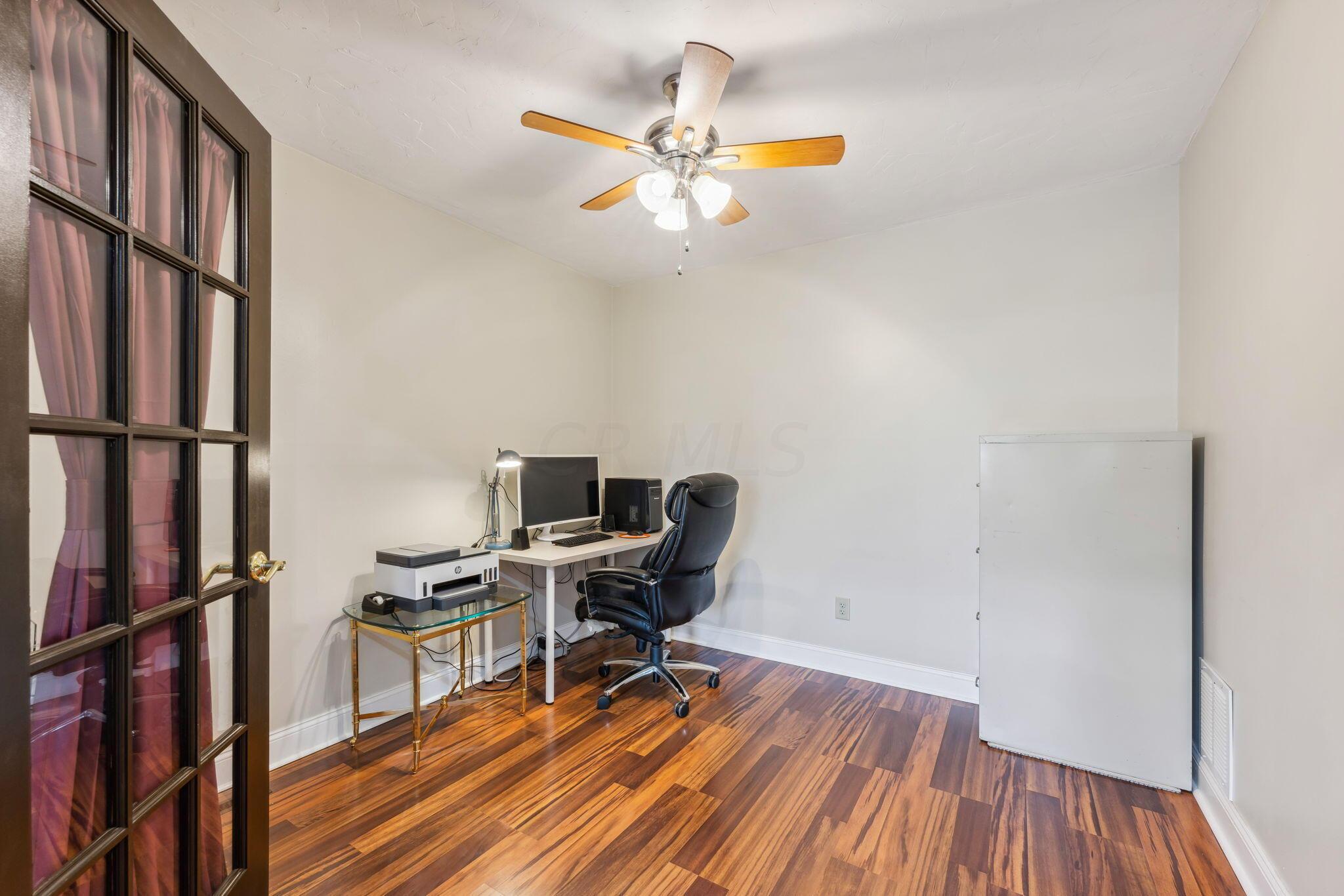 4540 Summit Ridge Road Columbus, OH 43220 - Photo 46 of 65 Office