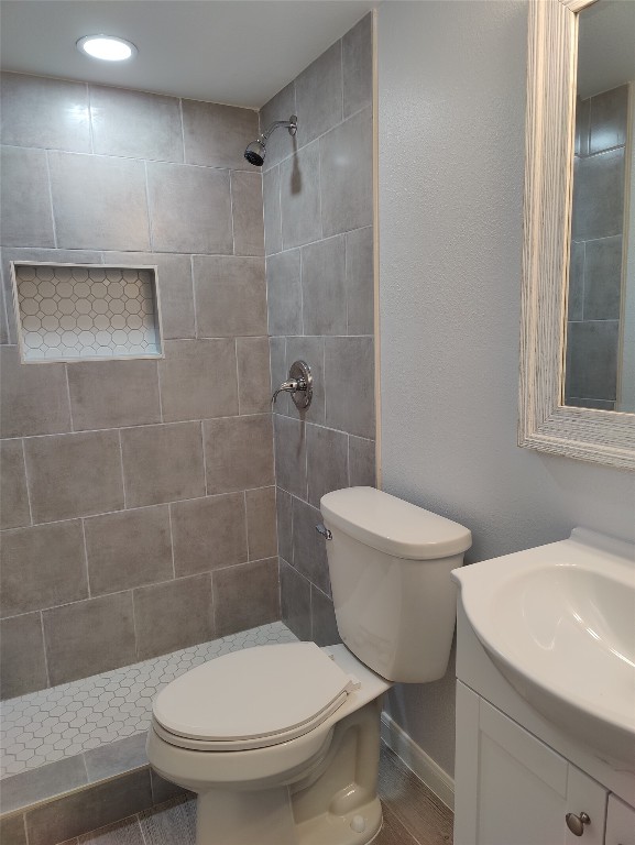 11731 Fall Meadow Lane Houston, TX 77039 - Photo 7 of 15 Primary Bathroom