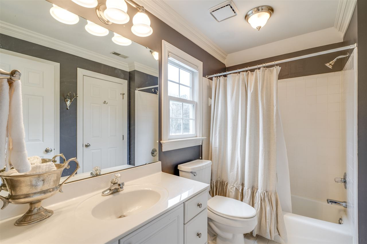 12108 Cliffside Circle Raleigh, NC 27614 - Photo 23 of 30 Bathroom