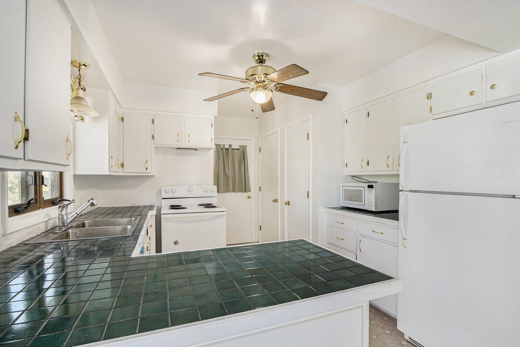 57436 Gearharts Landing Road Three Rivers, MI 49093 - Photo 24 of 44 021_file_400