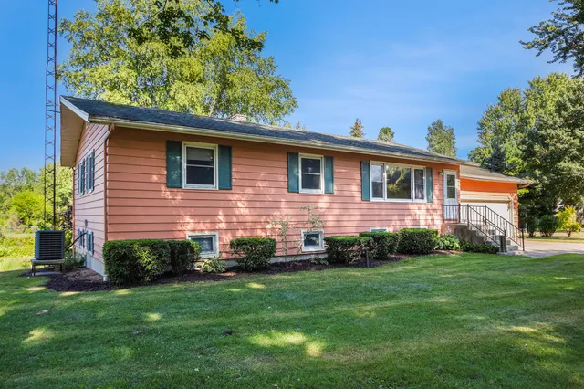 $900,000 | 57436 Gearharts Landing Road, Three Rivers, MI 49093