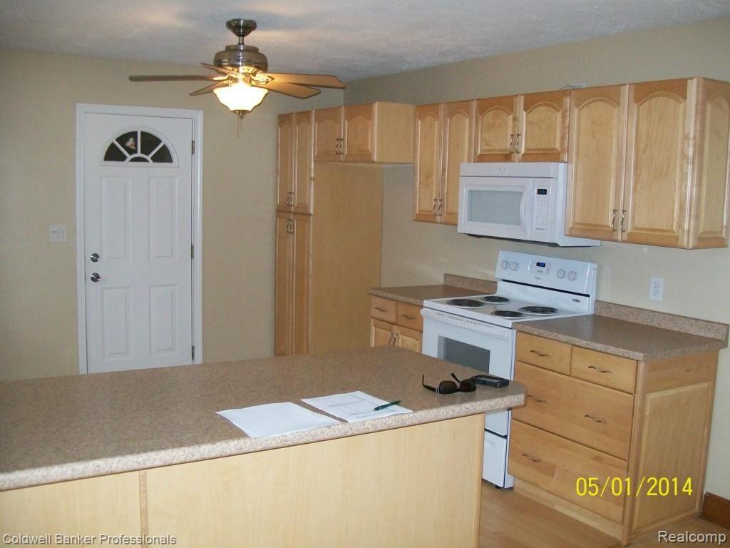 13525 Tuscola Road Clio, MI 48420 - Photo 8 of 15 Finish repairs Tuscola Rd 020.jpg