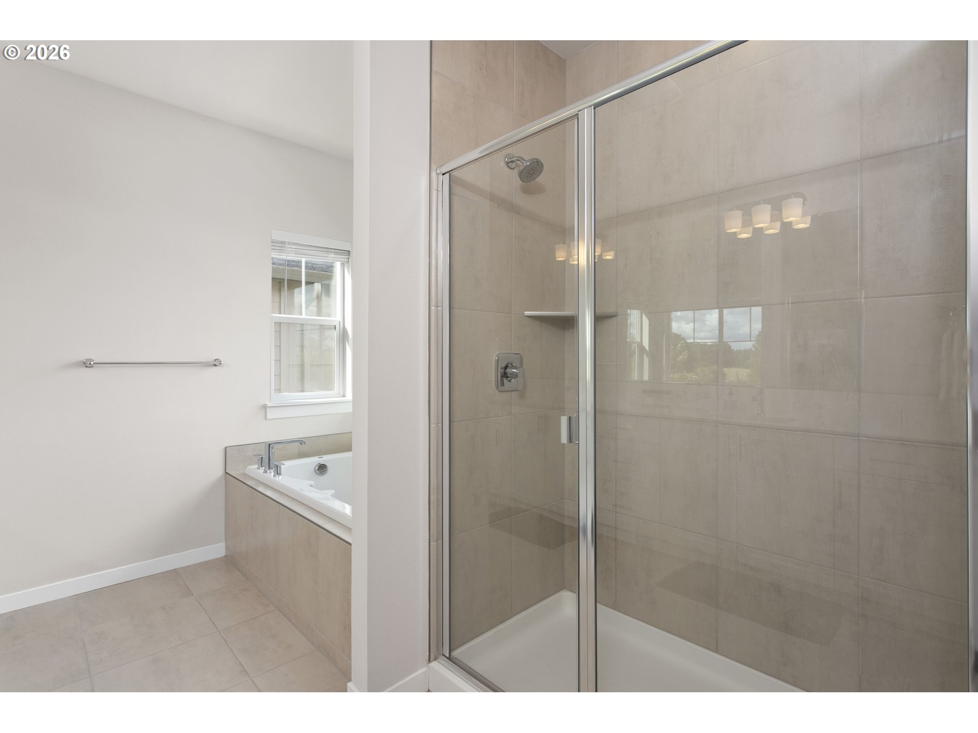 11000 Southwest Verdun Loop Wilsonville, OR 97070 - Photo 22 of 42 Bathroom