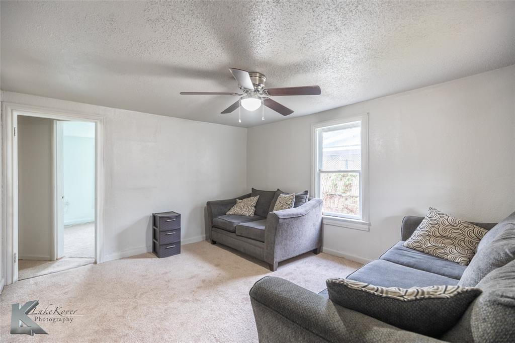 818 Ballinger Street Abilene, TX 79605 - Photo 2 of 22