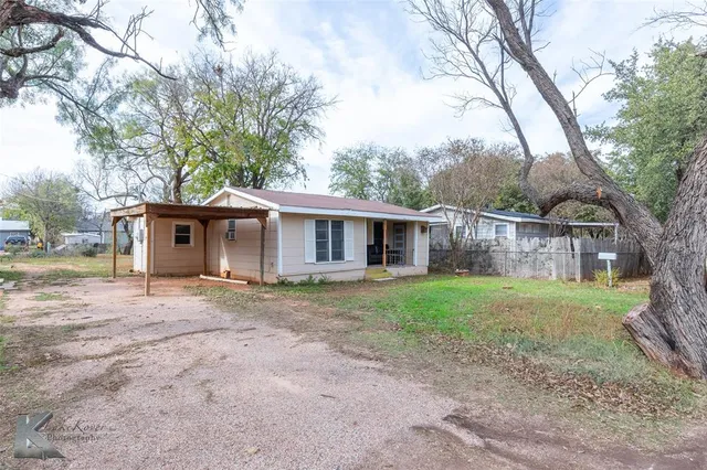 $2,000 | 818 Ballinger Street, Abilene, TX 79605