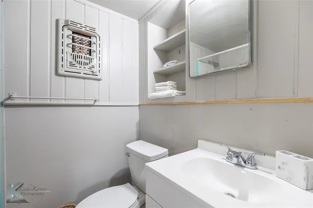 $2,000 | 818 Ballinger Street, Abilene, TX 79605