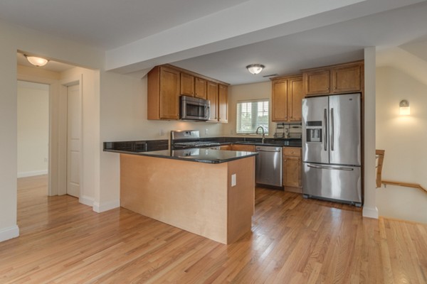 79 Spring Street, Unit 2 Medford, MA 02155 - Photo 6 of 30 Gallery Image 6
