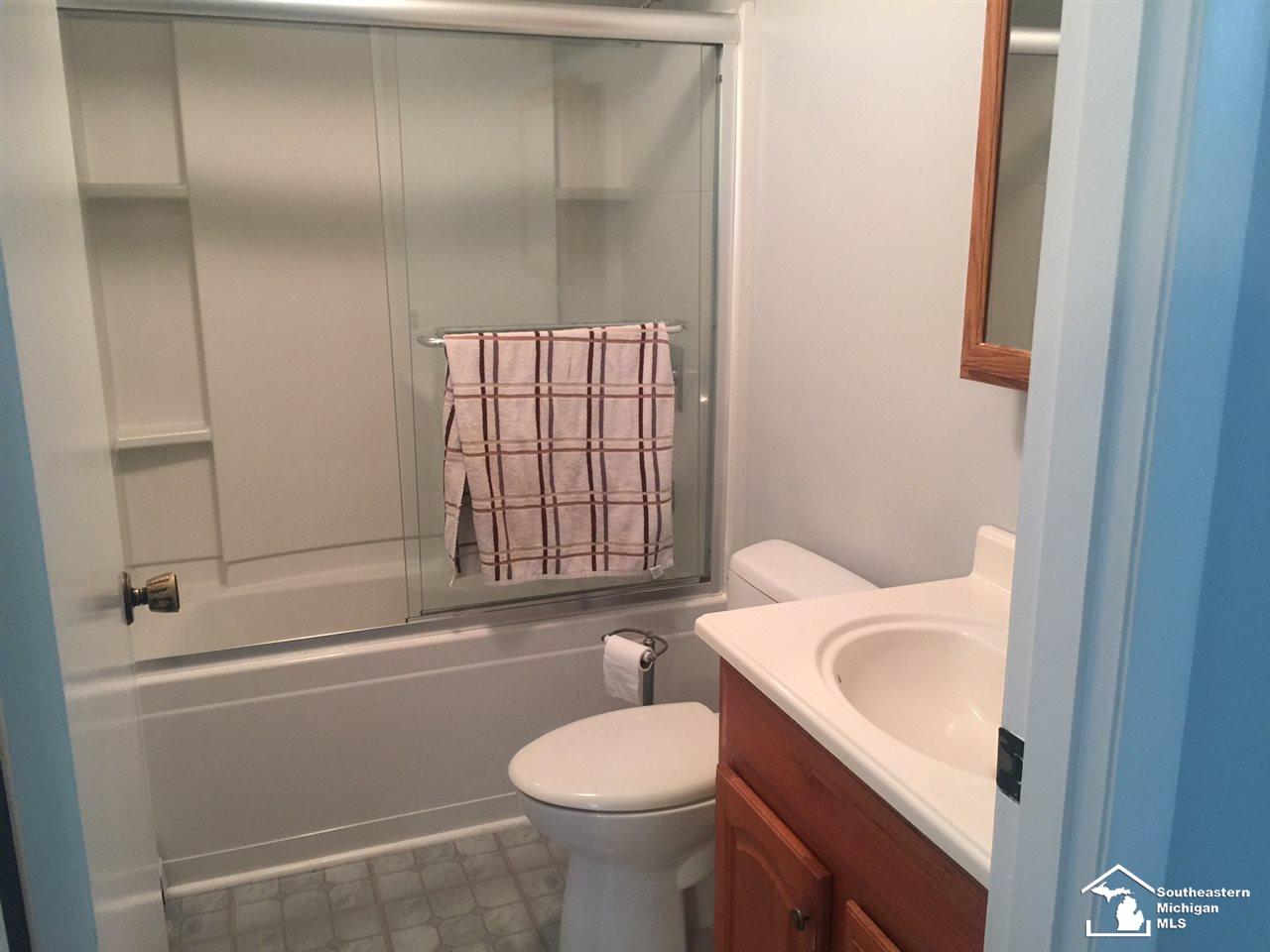 4965 Sycamore Road Newport, MI 48166 - Photo 19 of 29 21501959-18.JPG