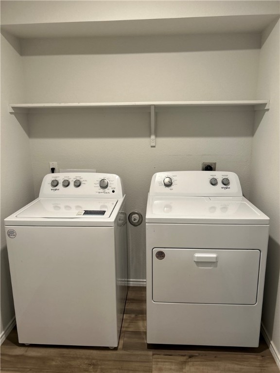 248 Poplin Lane Troy, TX 76579 - Photo 9 of 24 a utility room with dryer and washer