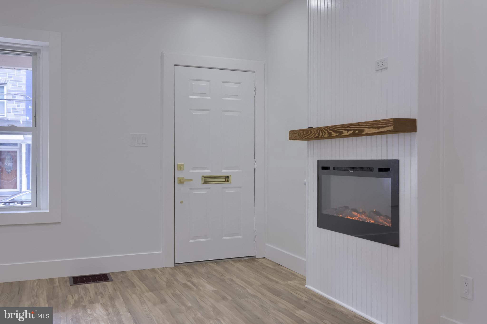 610 East Madison Street Lancaster, PA 17602 - Photo 49 of 68 a view of an entryway with wooden floor