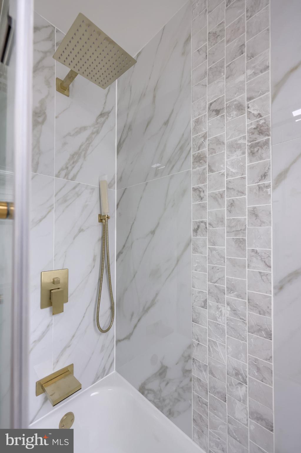 610 East Madison Street Lancaster, PA 17602 - Photo 59 of 68 a bathroom with a shower