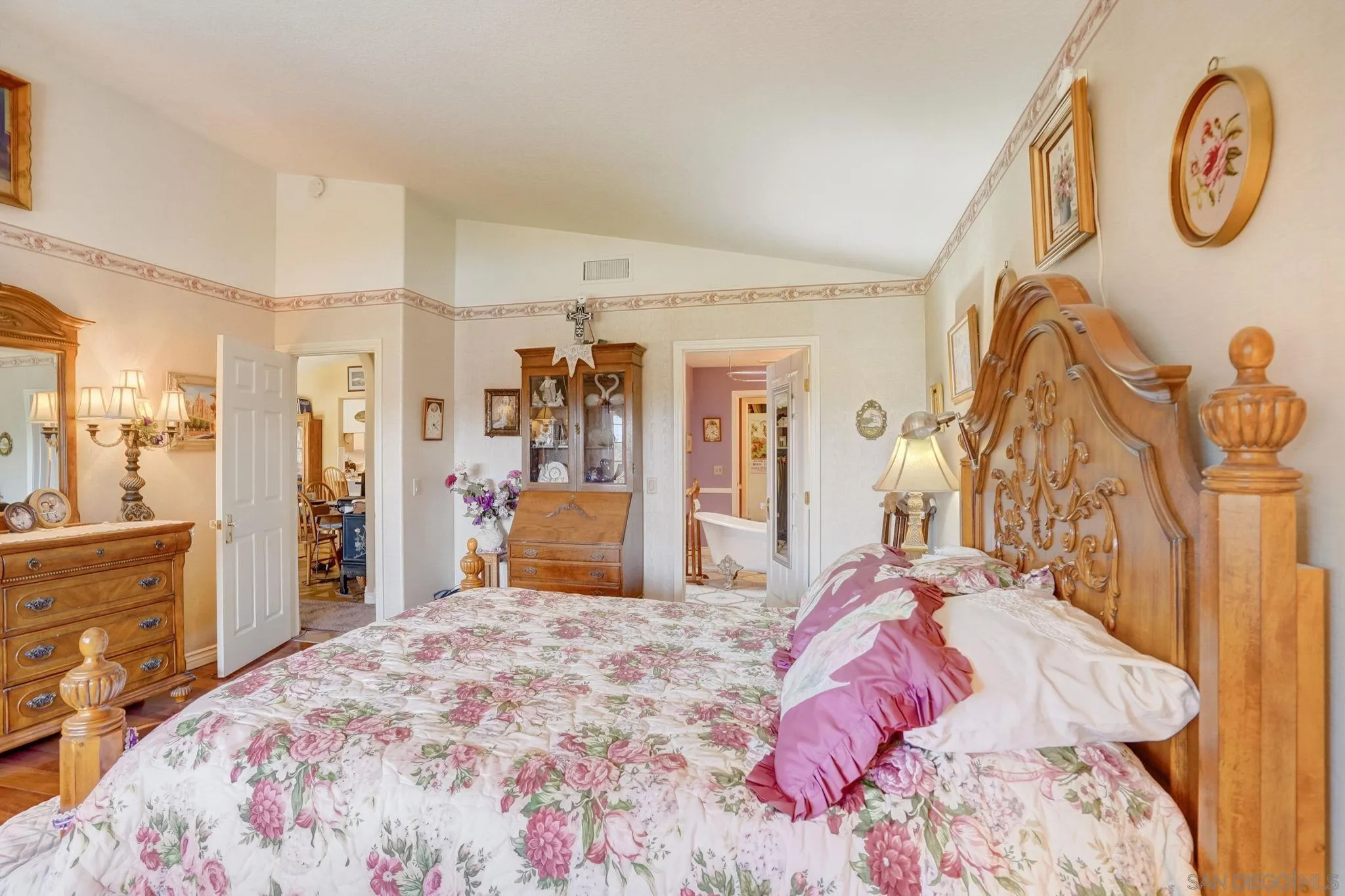 969 Ridge Heights Drive Fallbrook, CA 92028 - Photo 10 of 32 a bed room with a bed and a view of bedroom
