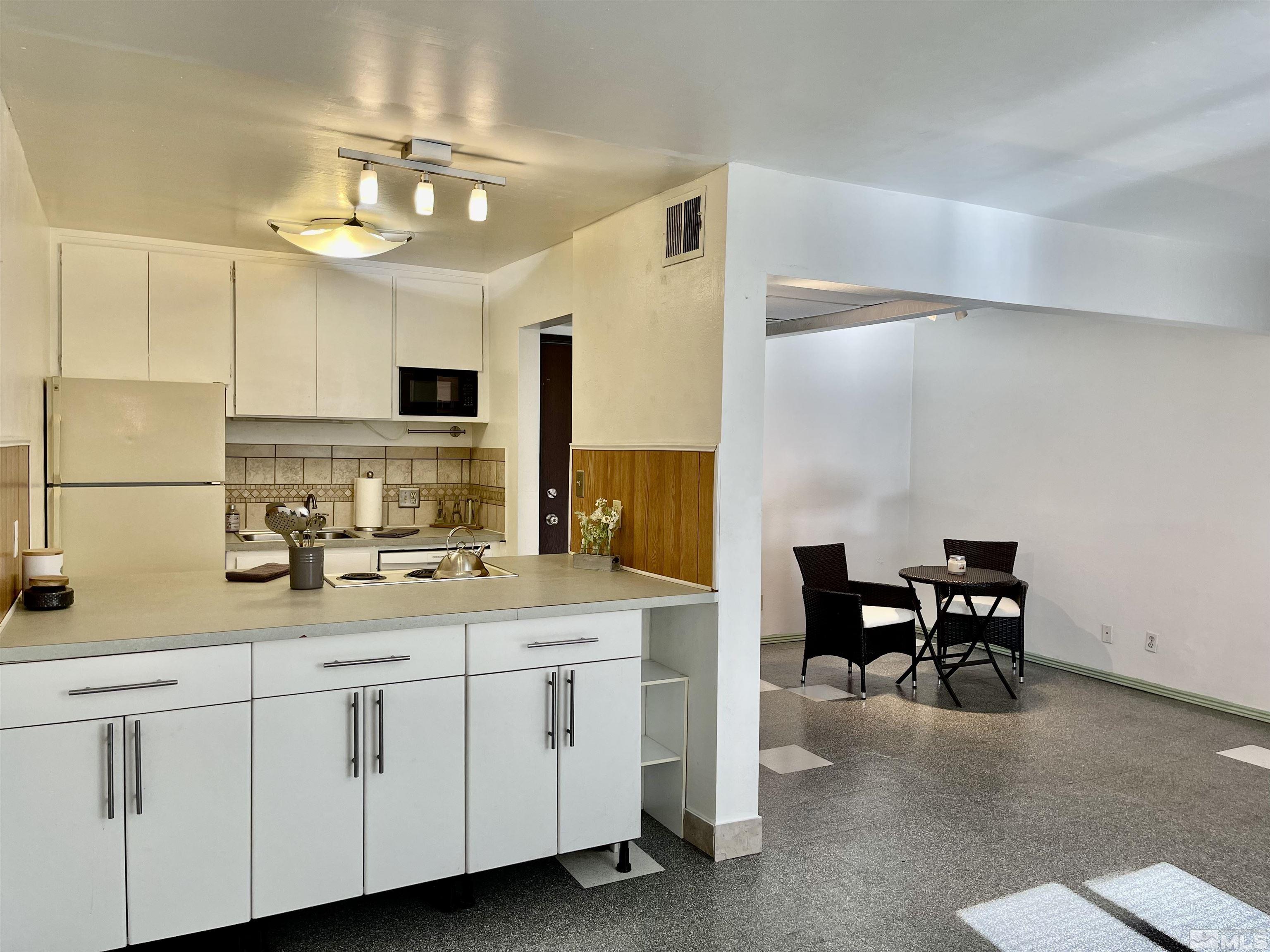 2955 Lakeside Drive, Unit 119 Reno, NV 89509 - Photo 7 of 22 Photo 7
