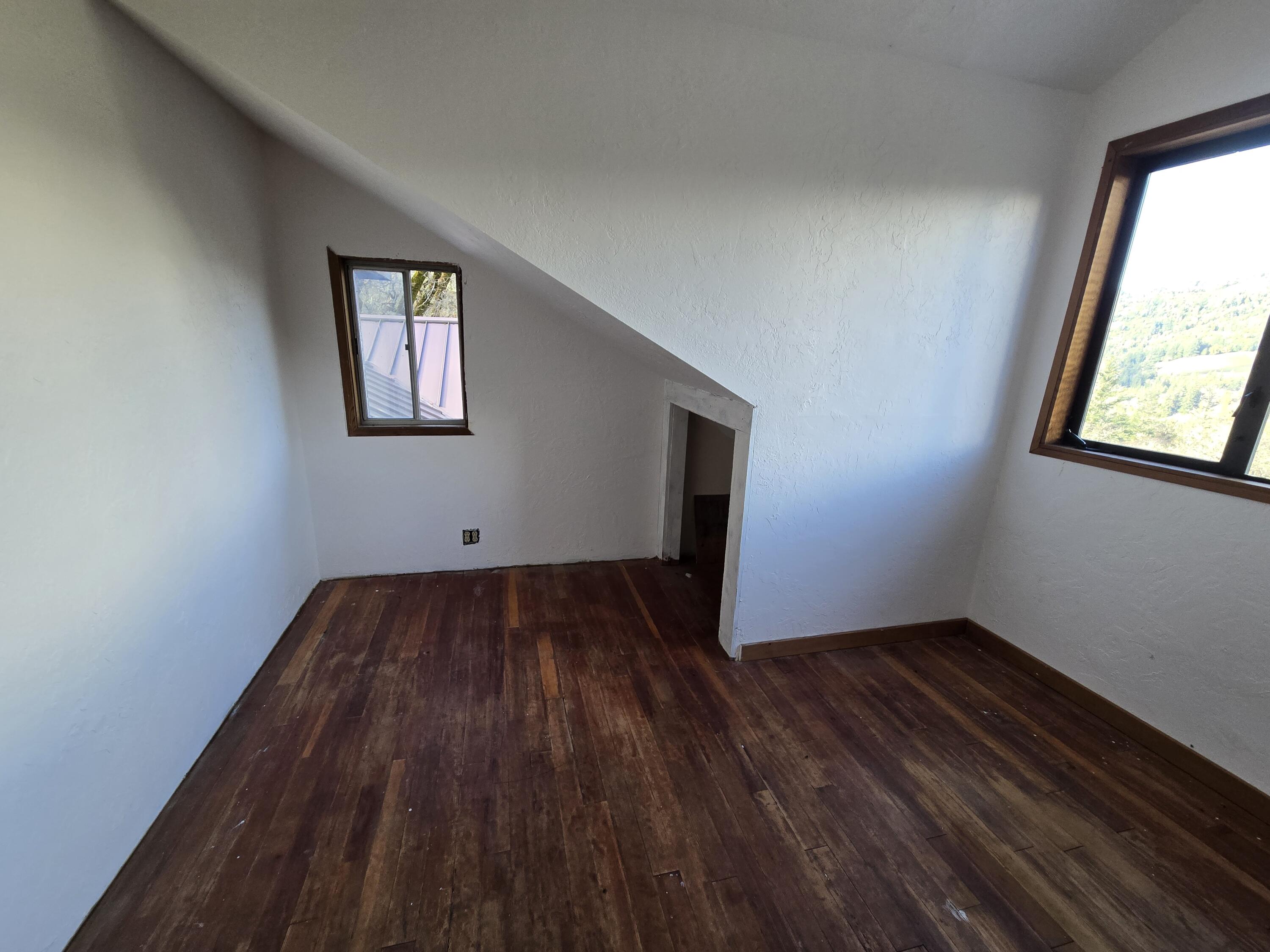 3830 Thomas Road Miranda, CA 95553 - Photo 17 of 82