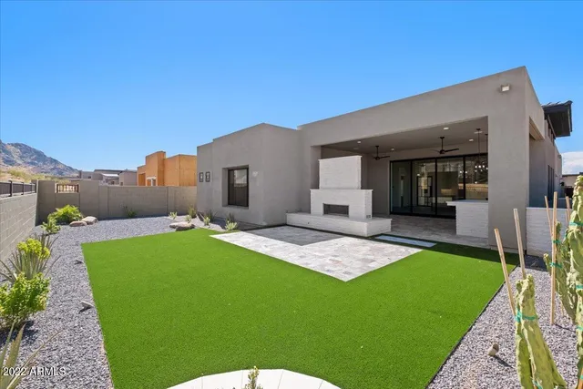 a view of outdoor space yard and patio