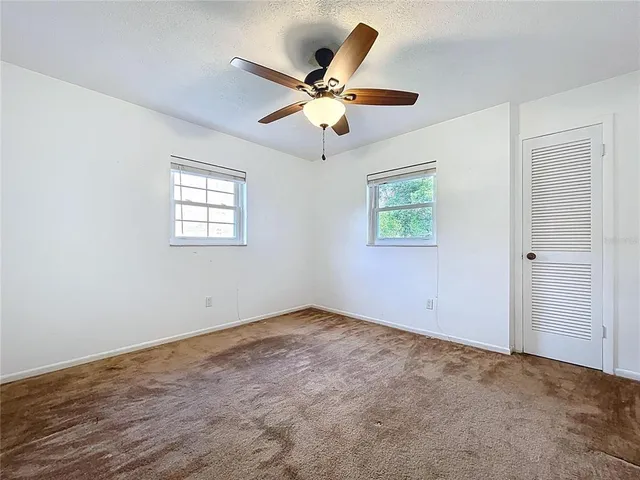 $365,000 | 318 Hollowtree Drive, Seffner, FL 33584