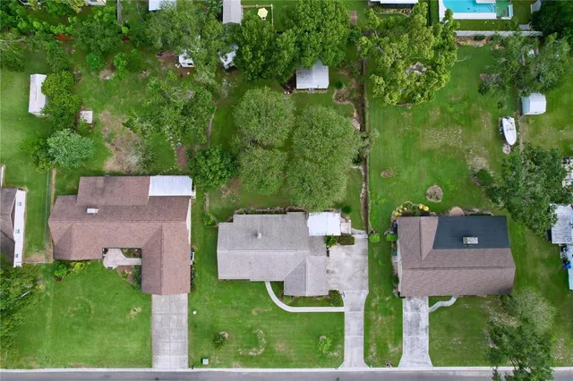 $365,000 | 318 Hollowtree Drive, Seffner, FL 33584