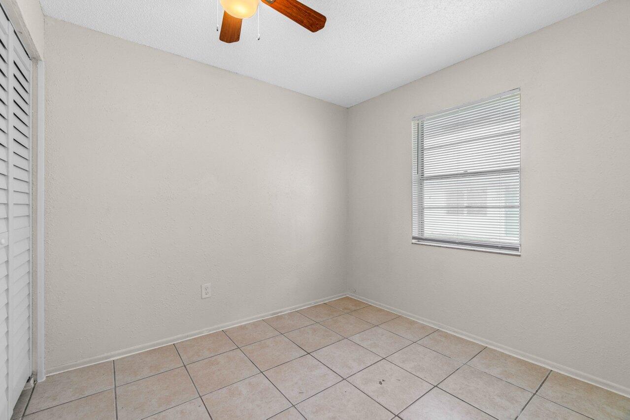 4915 Gulfstream Road Lake Worth, FL 33461 - Photo 15 of 20 015-4915GulfstreamRoad-LakeWorthBeach-FL