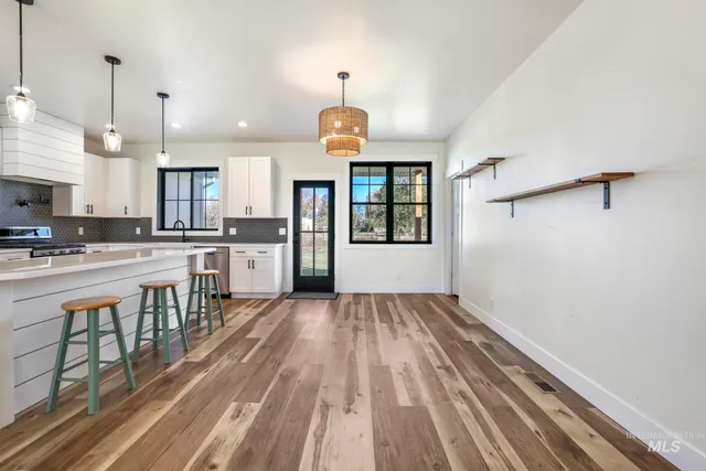 $498,000 | 270 North Lincoln Avenue, Oakley, ID 83346